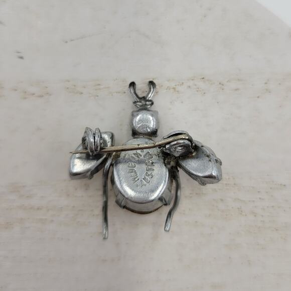 Vintage 1960 Austrian Crystal 3D Bug Brooch Silver Tone Insect Pin - Picture 11 of 13